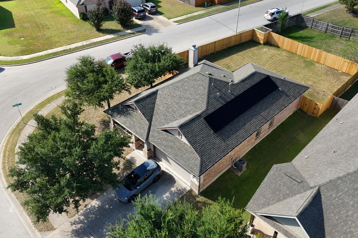 Texas home with full rooftop solar system